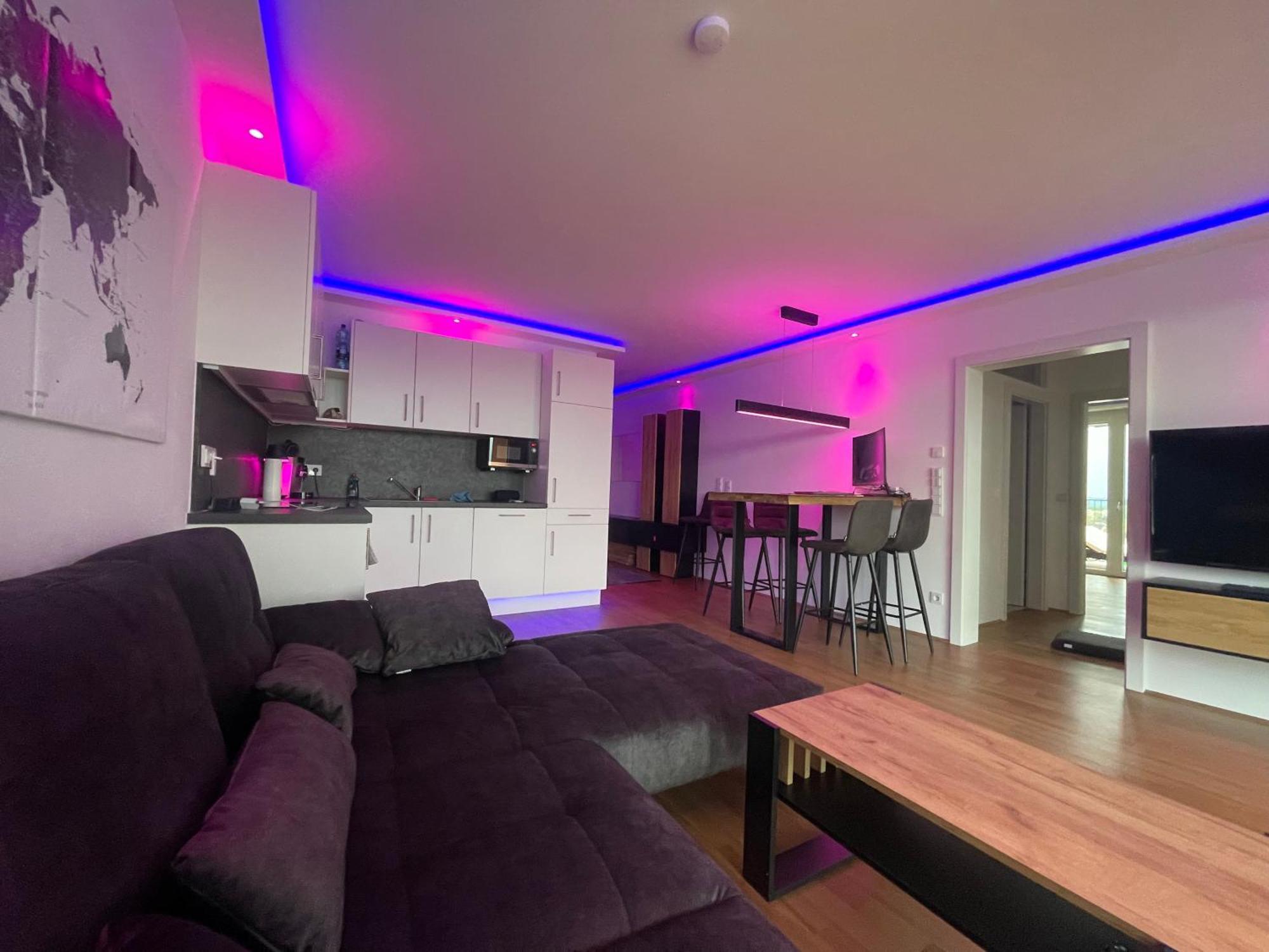 100 Qm Penthouse, Self-Check-In, 2 Parkplaetze Lägenhet Graz Exteriör bild