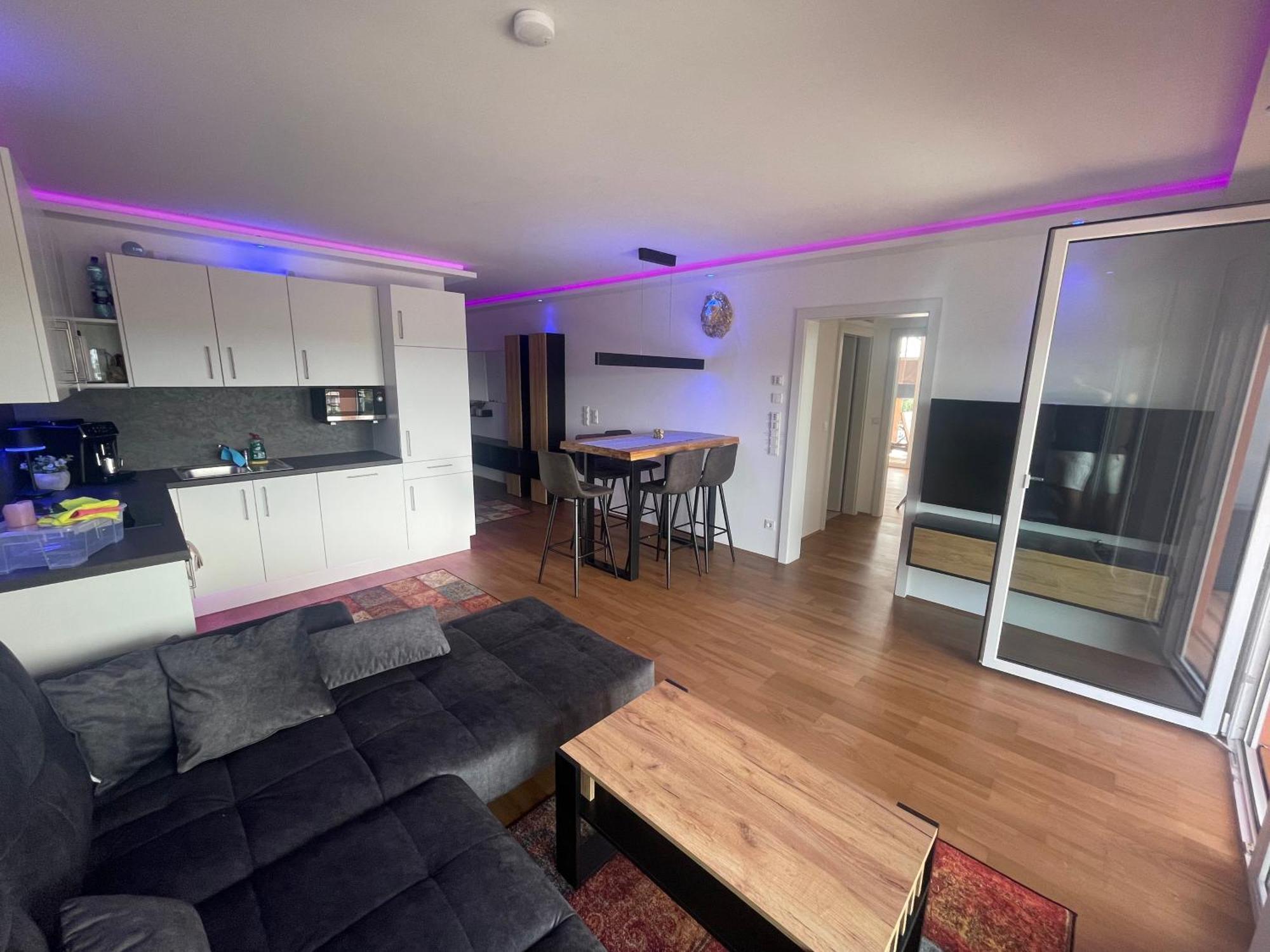 100 Qm Penthouse, Self-Check-In, 2 Parkplaetze Lägenhet Graz Exteriör bild