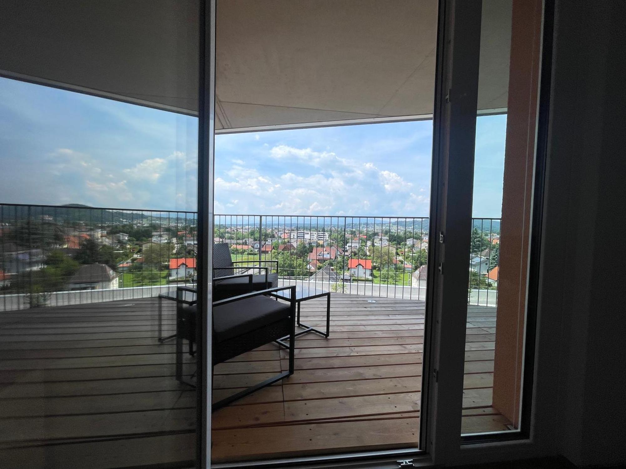 100 Qm Penthouse, Self-Check-In, 2 Parkplaetze Lägenhet Graz Exteriör bild