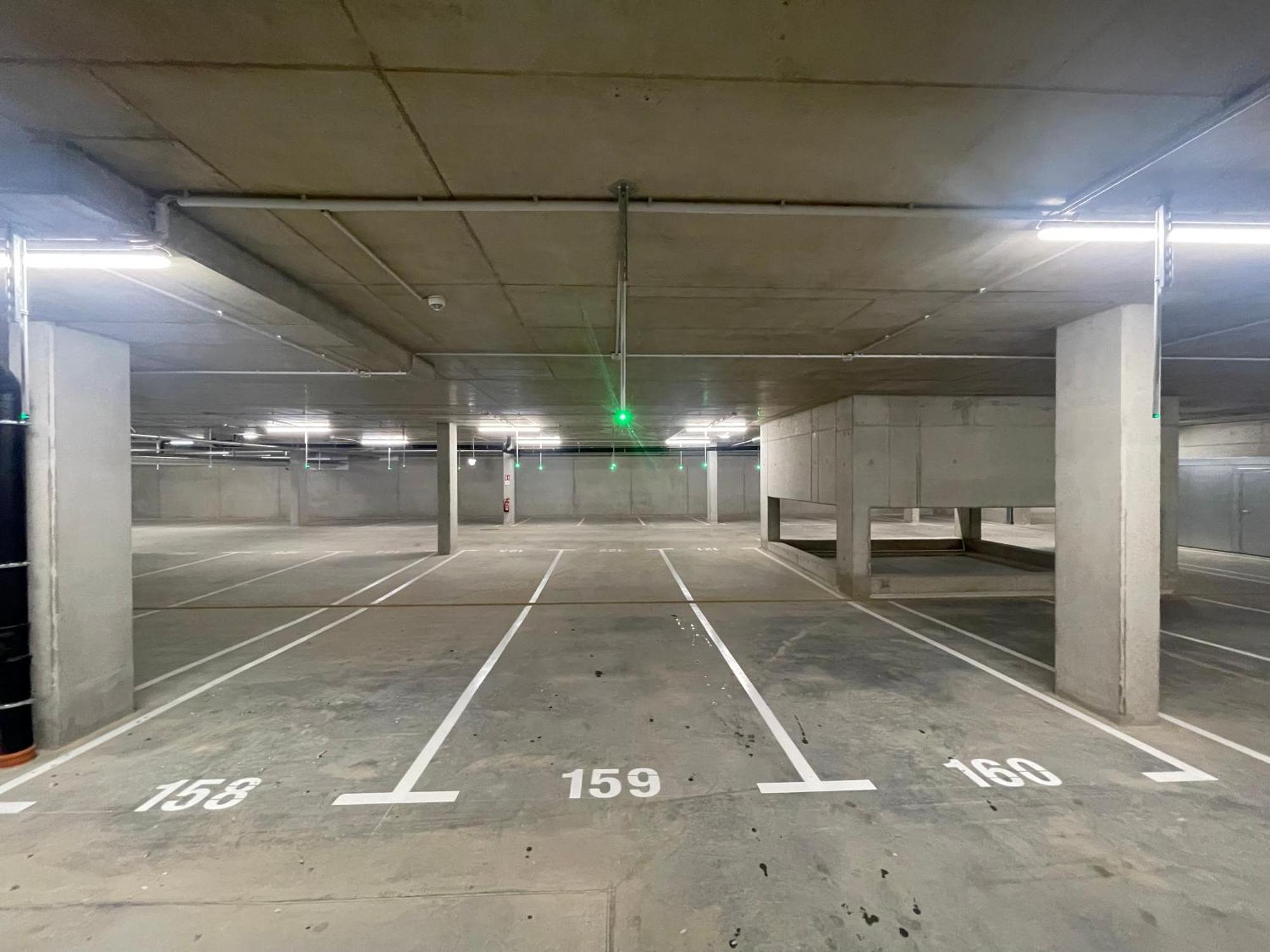 100 Qm Penthouse, Self-Check-In, 2 Parkplaetze Lägenhet Graz Exteriör bild