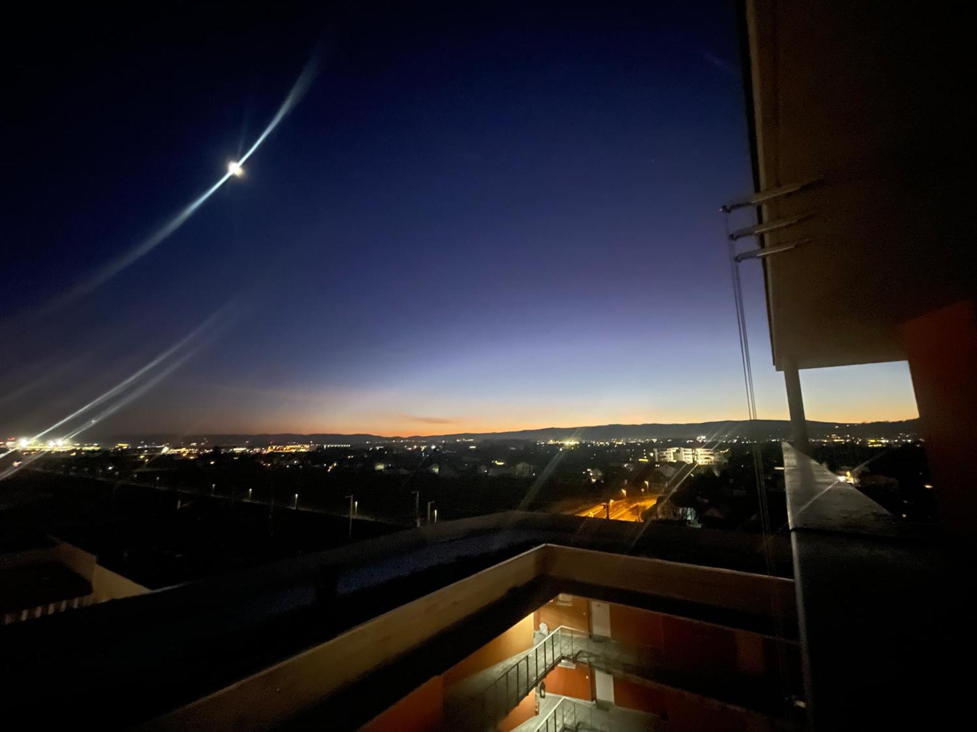 100 Qm Penthouse, Self-Check-In, 2 Parkplaetze Lägenhet Graz Exteriör bild