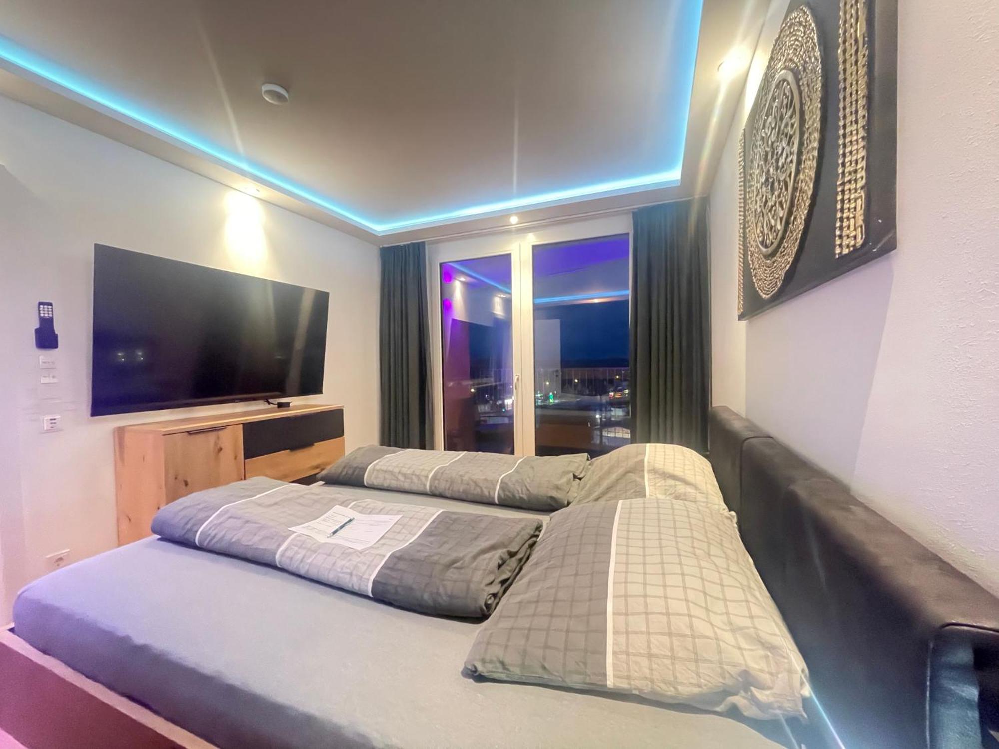 100 Qm Penthouse, Self-Check-In, 2 Parkplaetze Lägenhet Graz Exteriör bild