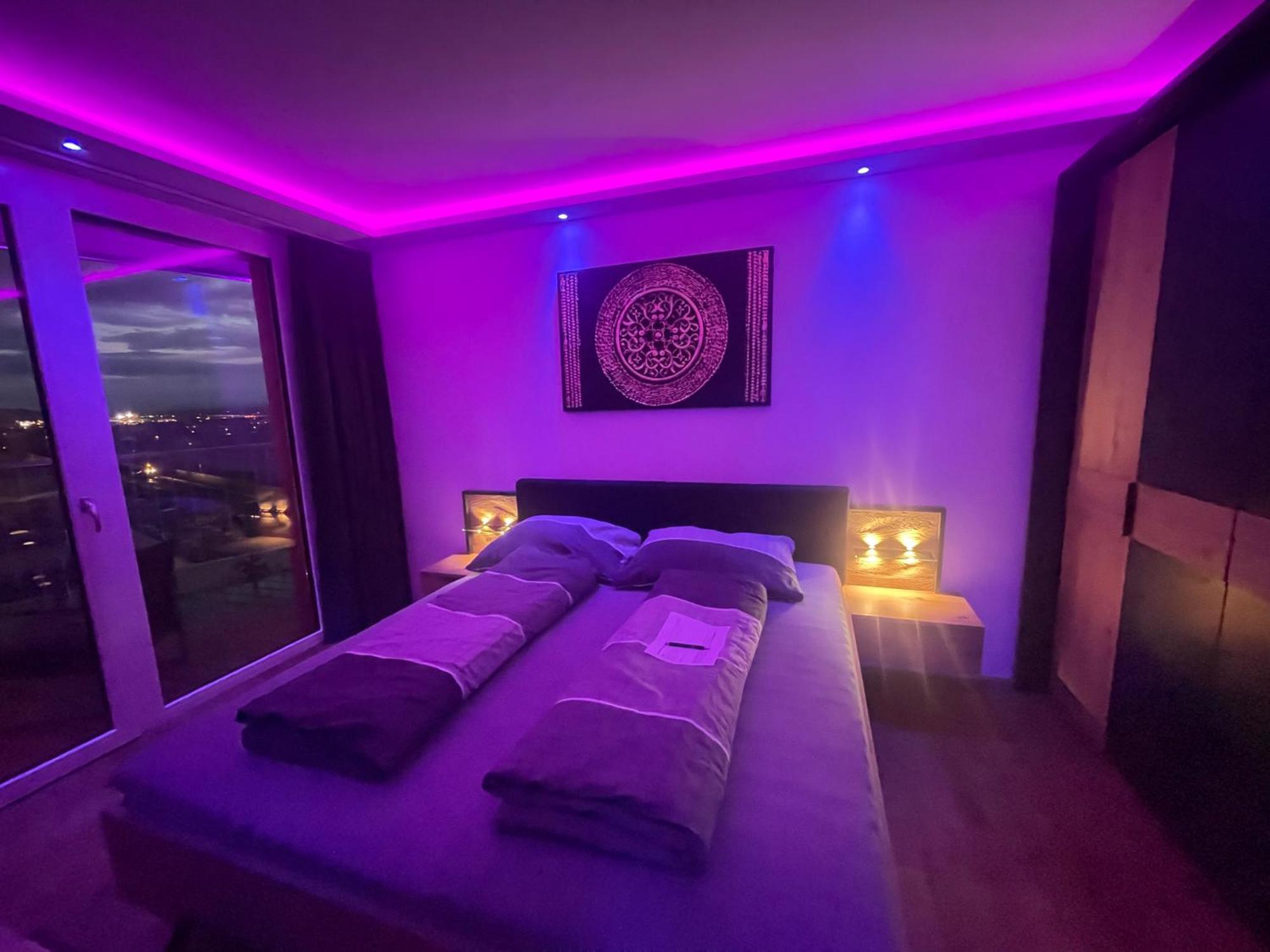 100 Qm Penthouse, Self-Check-In, 2 Parkplaetze Lägenhet Graz Exteriör bild